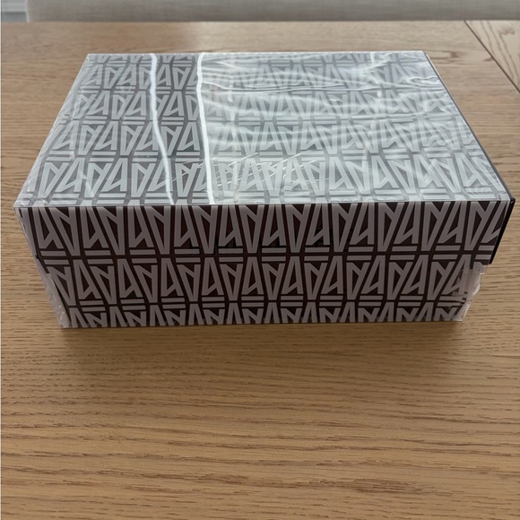 Nike Jordan 4 Retro SP - Violet Ore and Cream - Picture 6 of 7